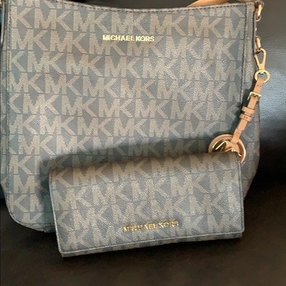 Michael Kors Original Bag and Wallet - Picture 2 of 2